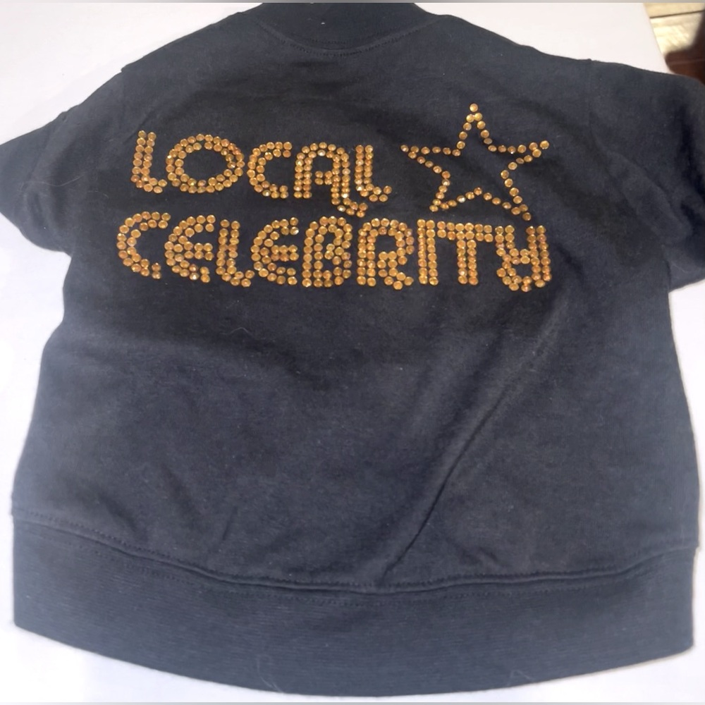 Simply dog local celebrity shirt medium gold black